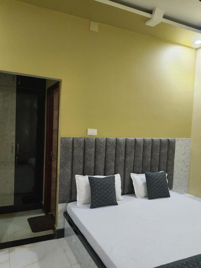 Shree Nanda Varanasi
